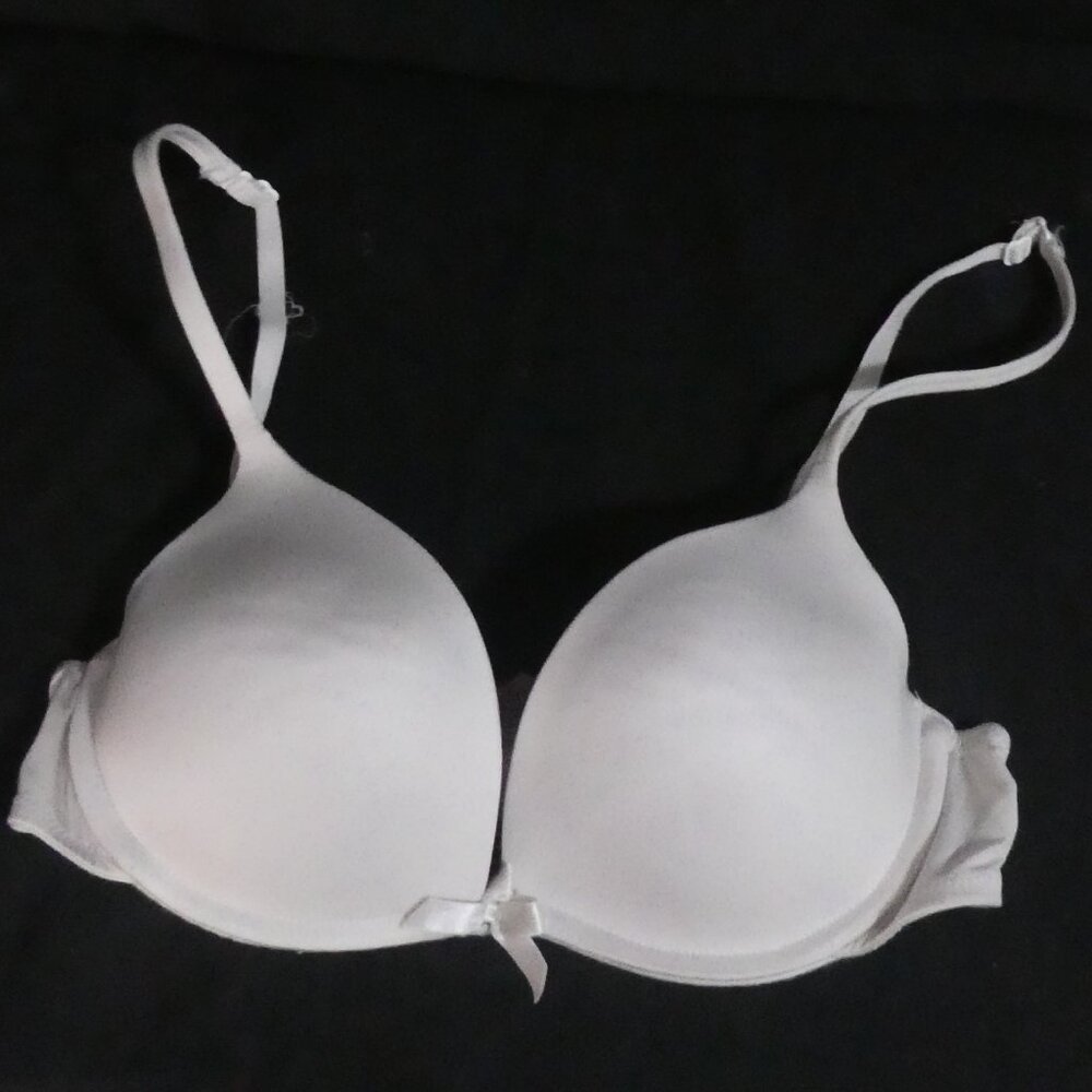 LA SENZA - Perfectly Me | 32C | Classic Cream Bra with White Trim | Bow Accent